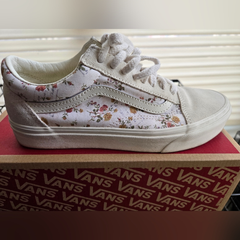 Vans Old Skool Vintage floral marshmallow shoes 8.5